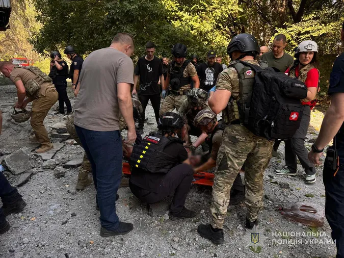 Ворог вдарив балістикою по Запоріжжю: кількість поранених зростає (фото, відео)