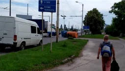 У Луцьку перекинувся бензовоз (відео)