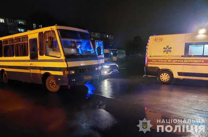 У Ковелі на автостанції автобус наїхав на пенсіонерку (фото)