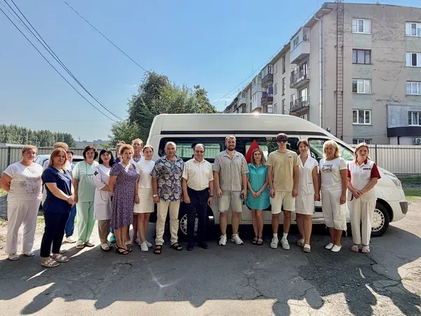 На Волині центр служби крові отримав автомобіль для роботи у громадах