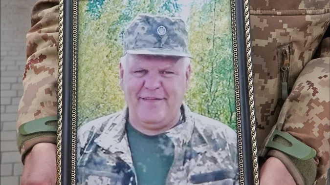 У Володимирі попрощалися із захисником Петром Бондарєвим, який майже рік вважався зниклим безвісти (фото)