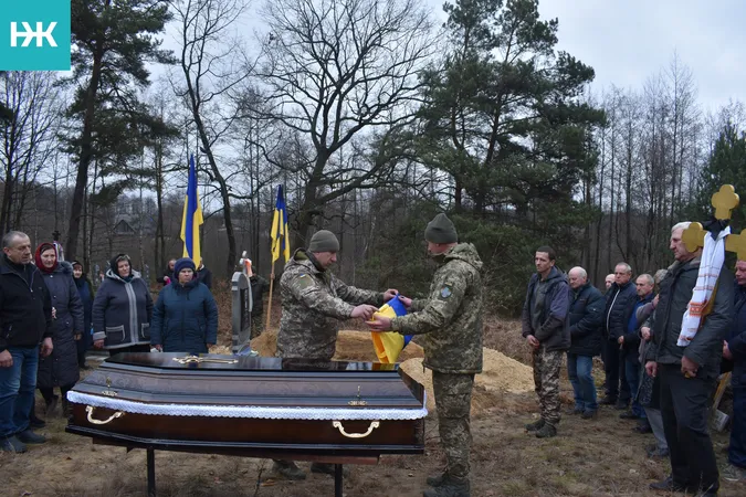 На Волині попрощалися із померлим захисником Анатолієм Столярчуком (фото)