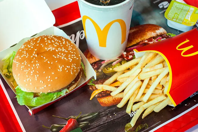 Луцький McDonald's показали зсередини (фото, відео)