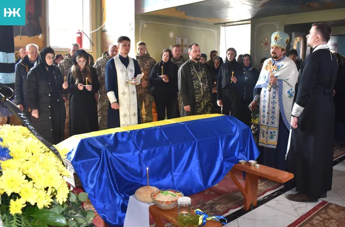 На Волині попрощалися із загиблим прикордонником Андрієм Мартинюком (фото)