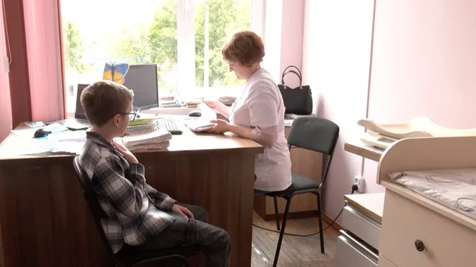 Швидко і без черг: у Луцьку стартували медогляди школярів перед навчальним роком (фото)