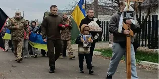 Пережив пекло полону, але серце зупинилося в лікарні: на Волині попрощалися з воїном Вадимом Яковським (фото)