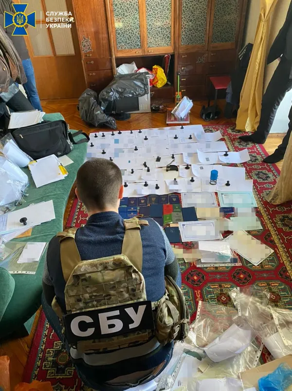 СБУ заблокувала два канали нелегальної міграції