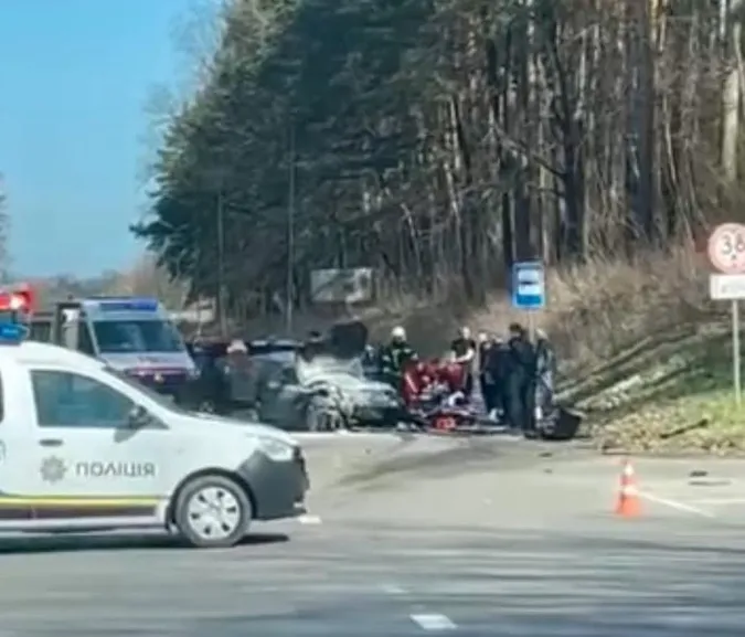 У Ківерцях – серйозна ДТП: одна з автівок загорілася (відео)