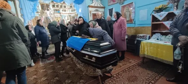 На Волині попрощалася із командиром розвідки Сергієм Семчуком (фото)