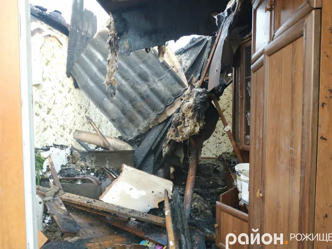 Показали, що залишилося від гуртожитку після масштабної пожежі в Рожищі (фото)