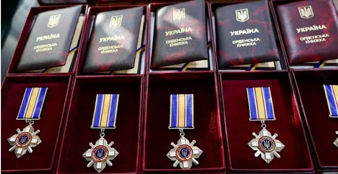 У Луцьку родинам загиблих захисників вручили державні нагороди