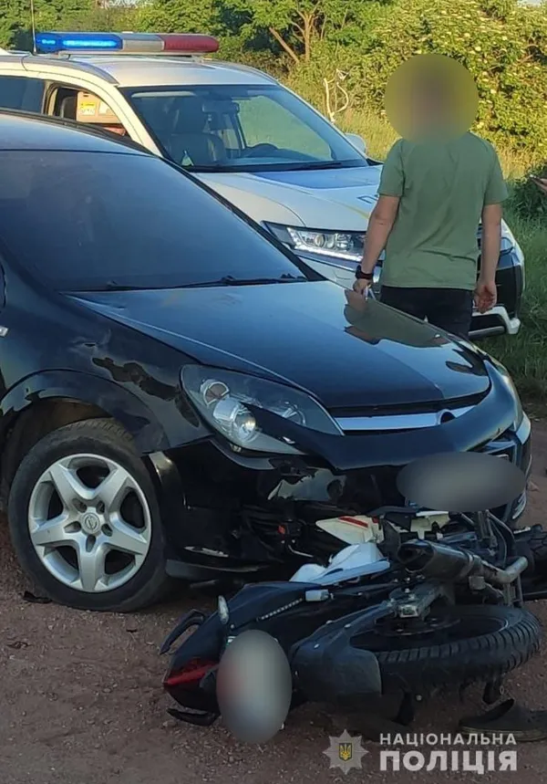 У Нововолинську водій авто не пропустив мотоцикліста – 16-річного хлопця госпіталізували (фото, відео)