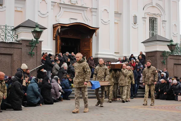 У Луцьку попрощалися з молодим воїном Іваном Газюком: він загинув за нас (фото, відео)