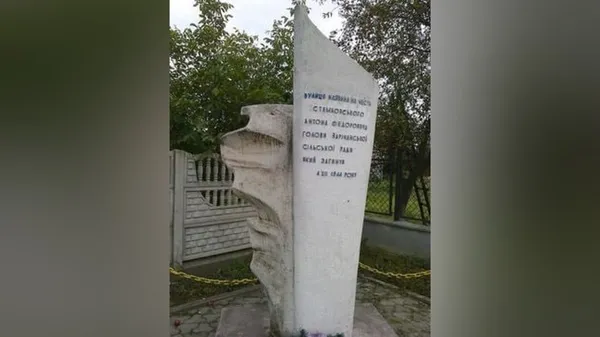 Декомунізація на Волині: скільки радянських пам'ятників ще потрібно знести (фото)