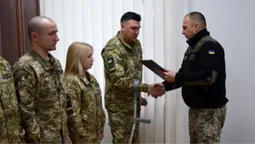 На Волині напередодні свят вручили відзнаки та подарунки прикордонникам, які пройшли ворожий полон (фото)