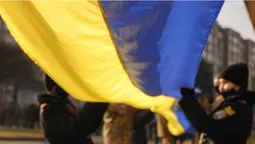 Прапори та сотні людей: як у Луцьку святкували День єднання (фото, відео)