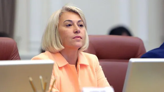 Рада звільнила Альону Бабак з посади міністра розвитку громад і територій