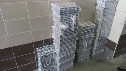 На "Ягодині" у бусі знайшли майже 2000 пачок сигарет (фото, відео)