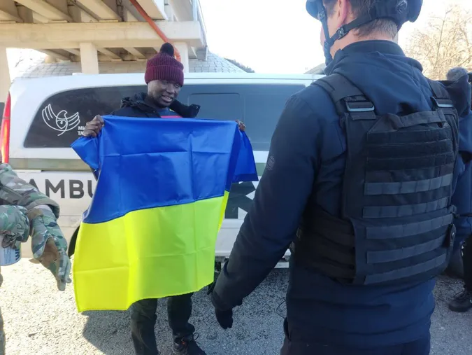 Україна повернула з полону 64 воїнів ЗСУ і громадянина США (фото, відео)