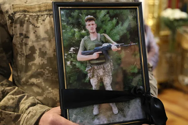 У Луцьку Бориса Кулеша, Віталія Сардачука та Віталія Чубелюка провели в останню дорогу (фото)