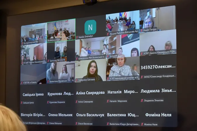 Голова Волинської ОВА поспілкувався з сім'ями військових: обговорили проблеми (фото)