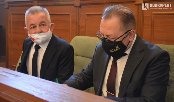 Із селфіками, масочками та невеличким скандальчиком на фінал: перша сесія Волиньради (фото)