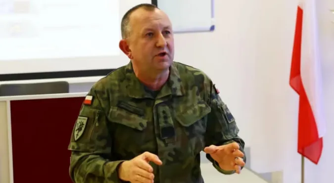 У Польщі через перевірку контррозвідки відкликають генерала, який відповідав за підготовку ЗСУ
