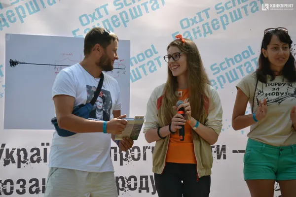 На «Бандерштаті» рахували кількість українських слів (фото)