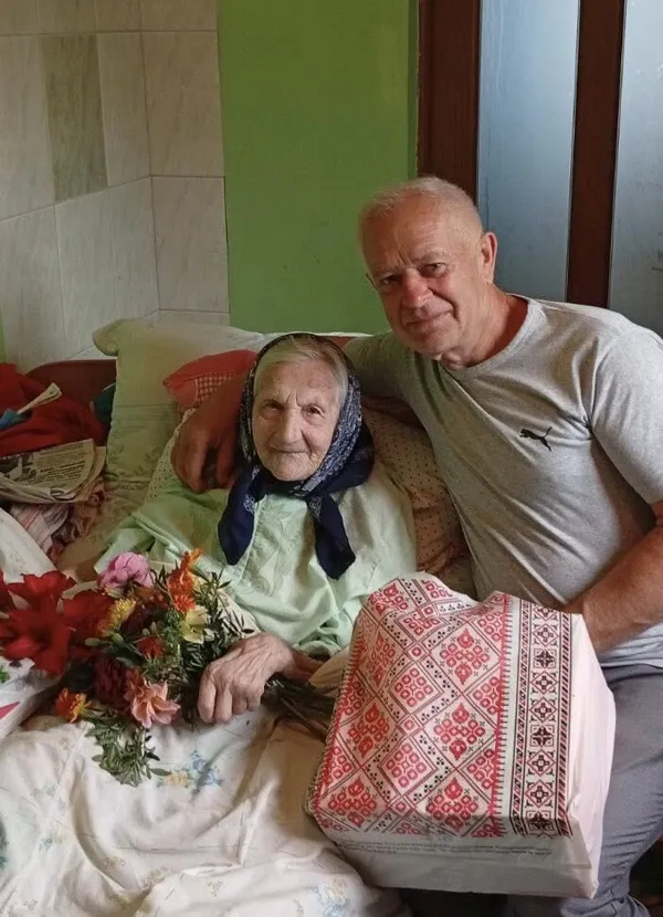 95 років мудрості й сили: на Волині привітали найстаршу жительку села (фото)