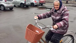 Ківерцівських соцпрацівників посадили на велосипеди (фото)