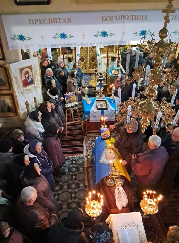 На Волині попрощалися із полеглим захисником Леонідом Рекрутом (фото)