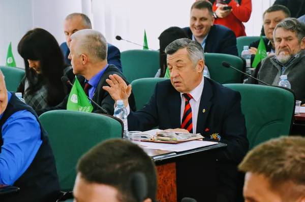...«Ставим галочку, хрестик а рисочку не ставимо?»