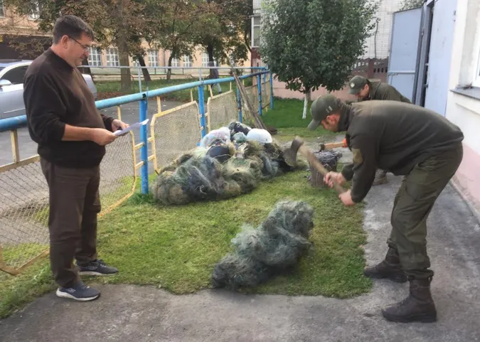 Волинський рибпатруль вилучив та знищив 11 кілометрів сіток (фото)