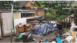 Звалище сміття, гноївка й випасання кіз: у Луцьку наводять лад у дворі на Потебні (фото)