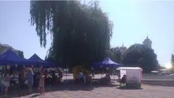 На Театральному майдані у Луцьку можна обстежити груди