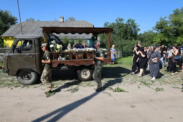 На Волині провели в останню путь полеглого на Сумщині воїна Сергія Конончука (фото)
