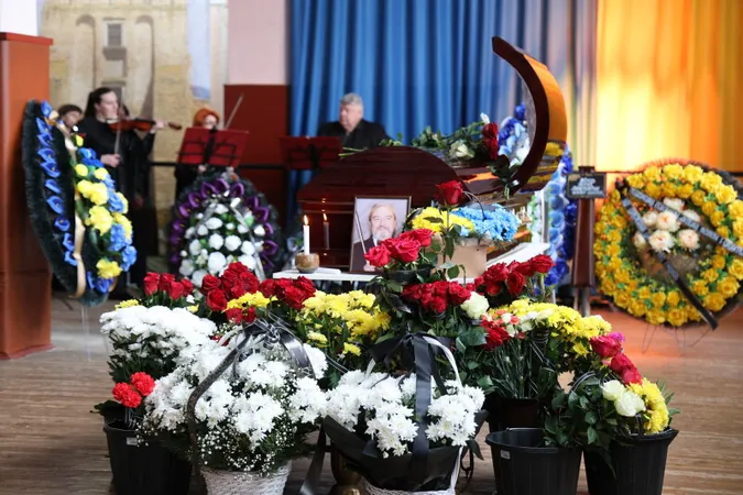 У Луцьку попрощались з видатним музикантом Товієм Рівцем (фото)