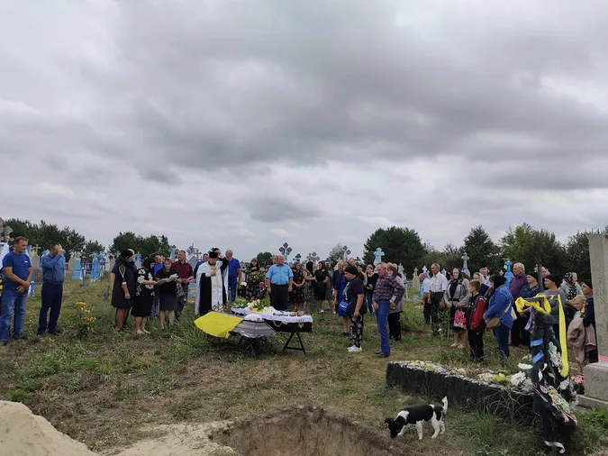 Помер від важкої хвороби: у Луцькому районі попрощалися із захисником Ігорем Дубчуком (фото)