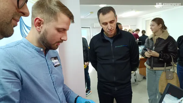 Кишки, щипці і камера: що у Луцьку робив глава МОЗу Ляшко (фото)