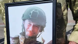 Загинув за місяць до 33-річчя: у Ковелі попрощалися із воїном Сергієм Селівановим (фото)