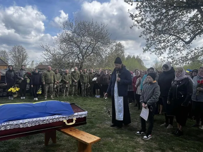 На Волині попрощалися з Героєм Валерієм Бондарем (фото)