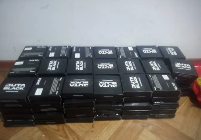 В «Ягодині» у сходах рейсового автобуса знайшли 10 кілограмів тютюну для кальяну (фото)