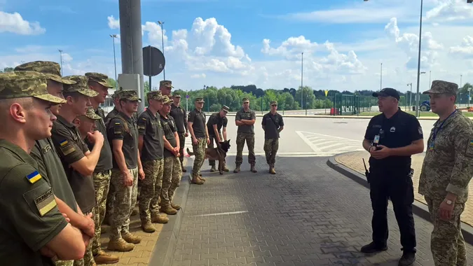 На Волині до служби стали молоді офіцери-прикордонники (фото)