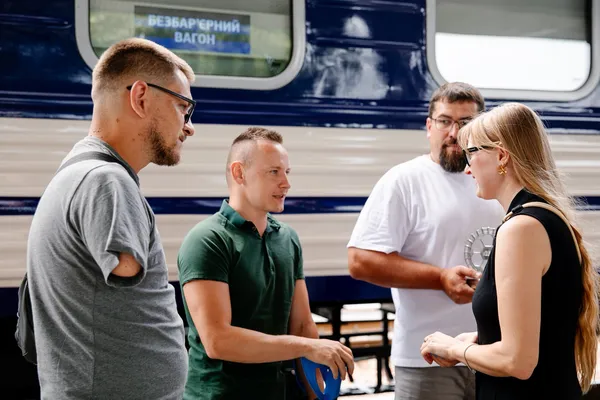 Ветеран з Волині став одним із перших пасажирів безбар'єрного вагона «Укрзалізниці» (фото)