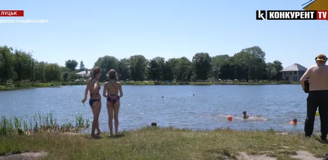 На Теремнівських ставках у Луцьку водолази шукають потопельника (відео)
