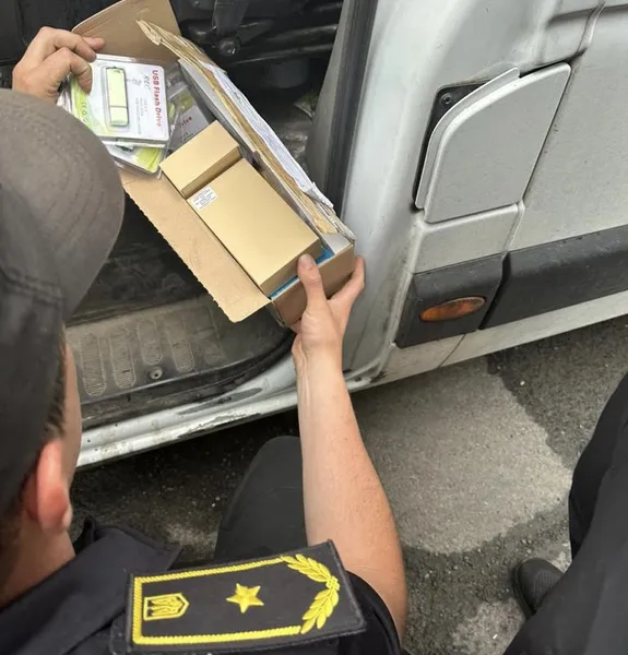 В Україну через «Зосін-Устилуг» намагалися ввезти шпигунські прилади: які саме (фото)