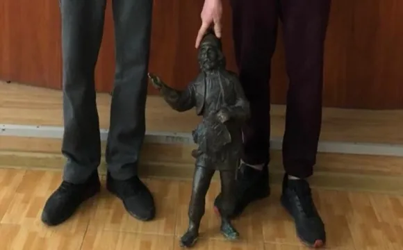 Кликуна в Луцьку вкрали слюсарі: їм призначили умовне покарання