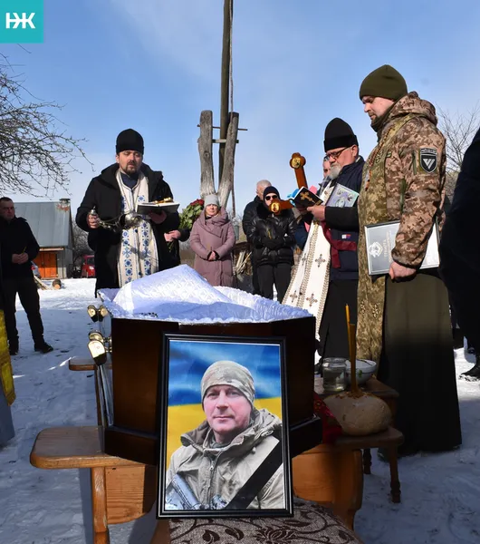 На Волині попрощалися із загиблим воїном Валерієм Солохою (фото)