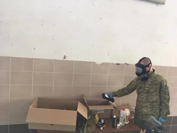 В «Ягодині» «знешкодили» небезпечні хімічні речовини (фото)