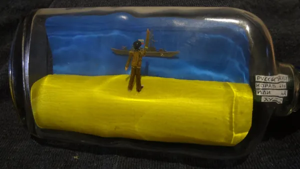 Волинський митець вказав напрямок російському кораблю у своєму витворі (фото)